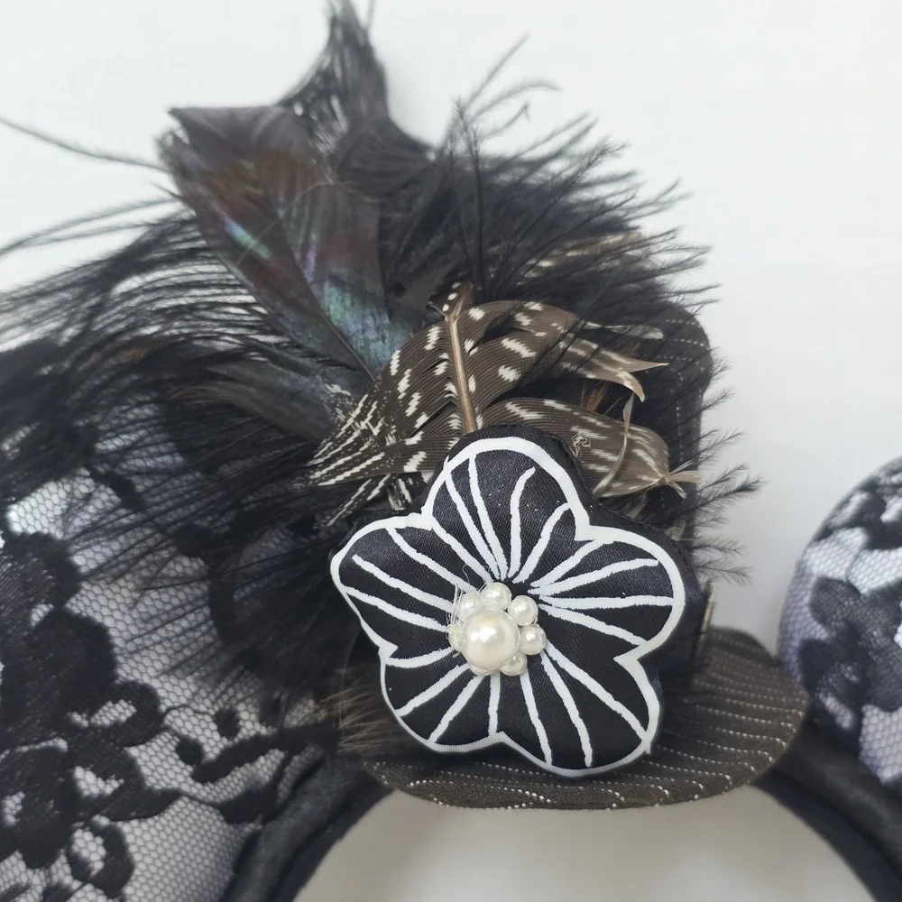 Headband Disney Parks Limited Lace Minnie Mouse Ears Top Hat Feathers